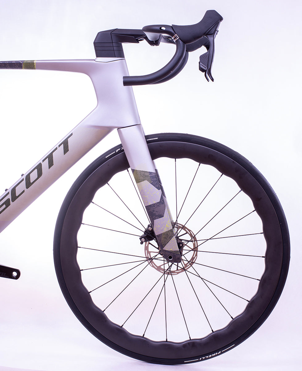 ÚJ, 0km-es SCOTT Foil RC 30 carbon aero országúti