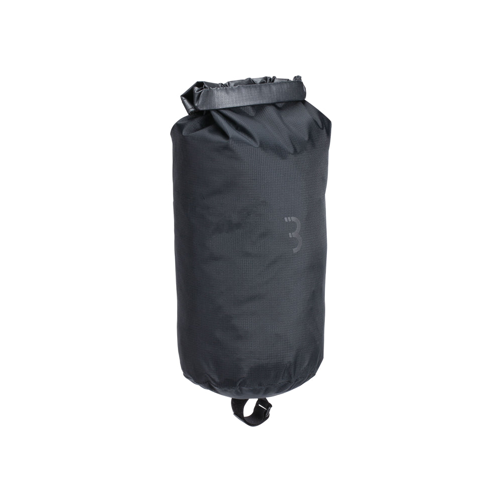 BBB Cycling kerékpáros  táska bikepackinghez BSB-145 Stack Pack, villára, fém kerettel, 4liter, vízálló