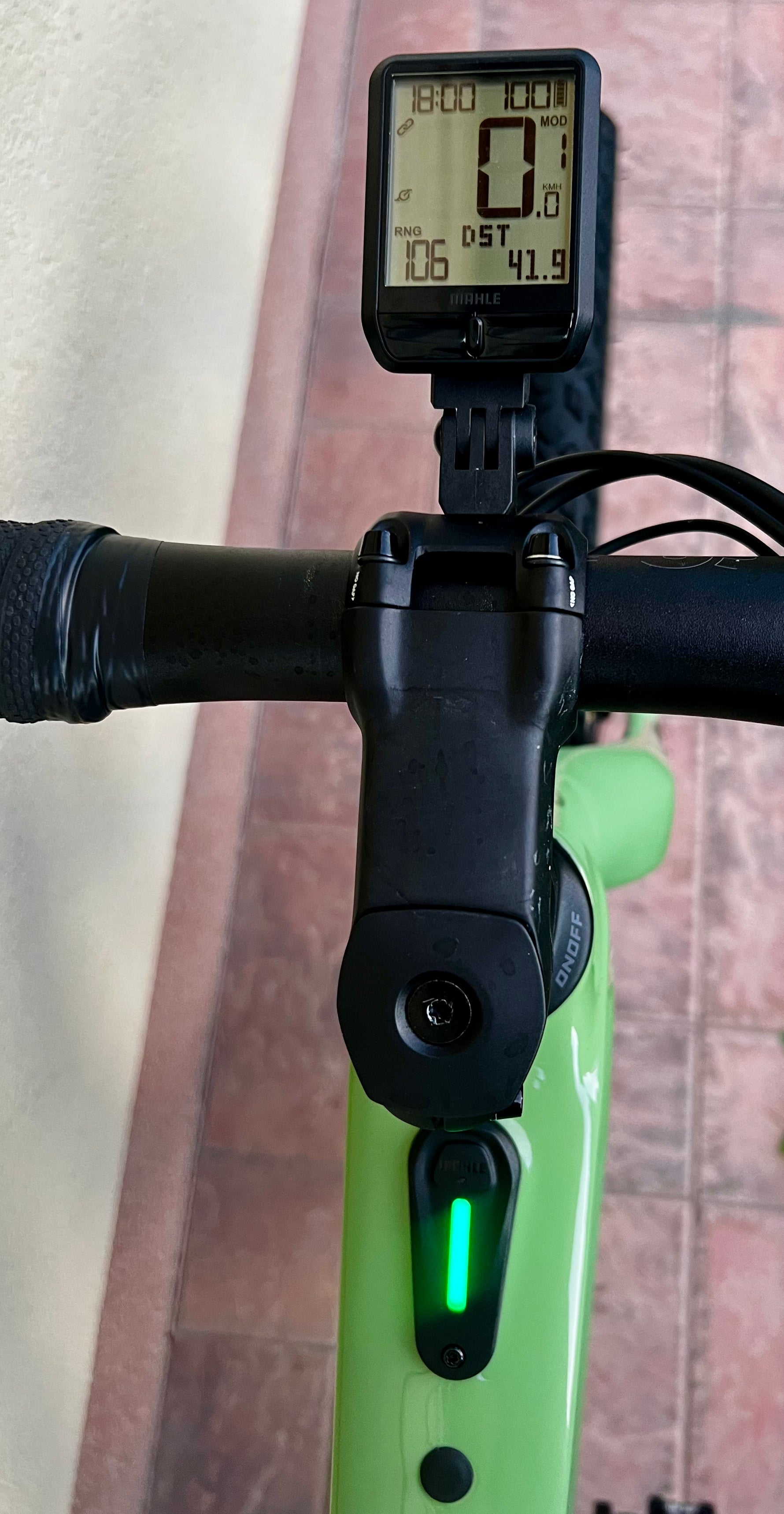 FÉLÁR ALATT! 2026-os Mondraker Dusty S Carbon elektromos gravel bicaj