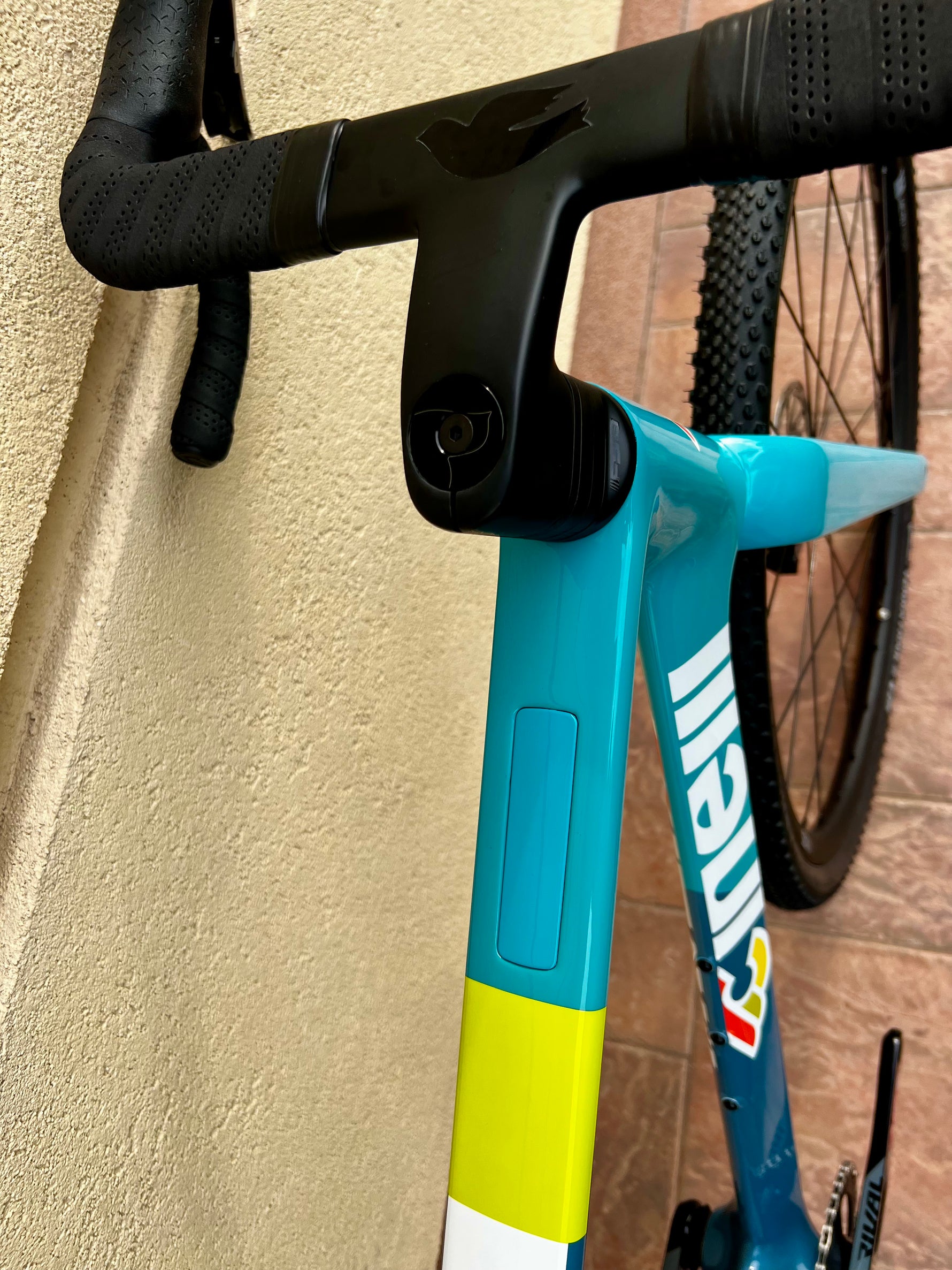 ÚJ! 2026 Cinelli King Zydeco II gravel SRAM Rival AXS XPLR E1 1x13s